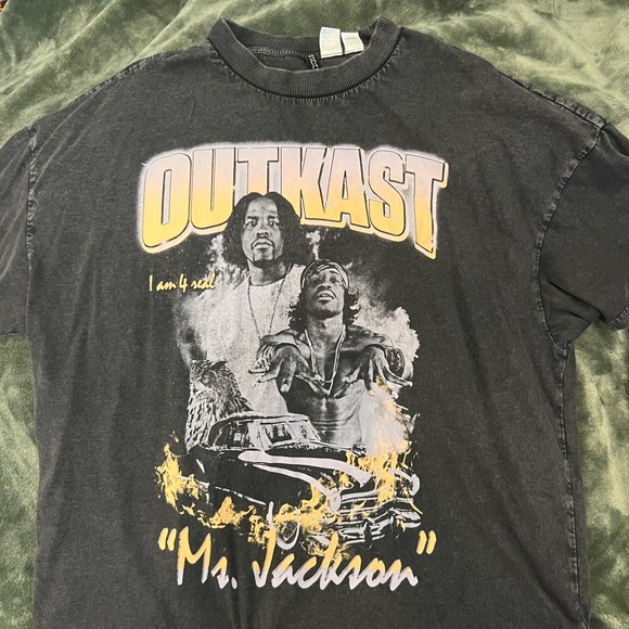 H&M Tops - Outkast Tee